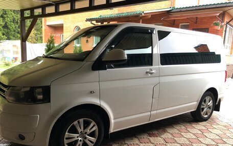 Volkswagen Caravelle T5, 2014 год, 2 580 000 рублей, 1 фотография