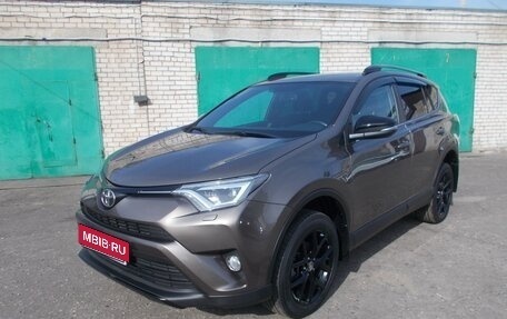 Toyota RAV4, 2019 год, 3 300 000 рублей, 1 фотография