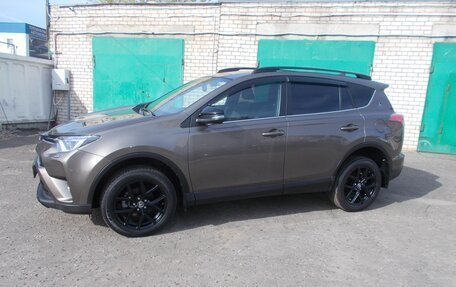 Toyota RAV4, 2019 год, 3 300 000 рублей, 3 фотография