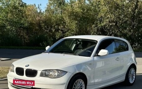 BMW 1 серия, 2011 год, 880 000 рублей, 2 фотография