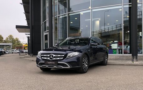 Mercedes-Benz E-Класс, 2019 год, 3 490 000 рублей, 1 фотография