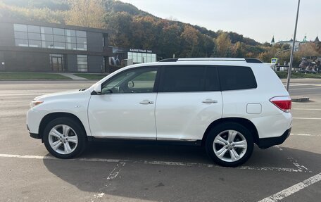 Toyota Highlander III, 2013 год, 2 330 000 рублей, 7 фотография