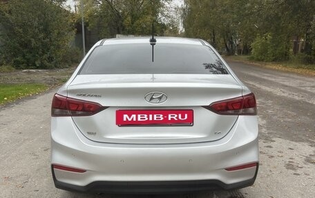 Hyundai Solaris II рестайлинг, 2018 год, 1 300 000 рублей, 3 фотография