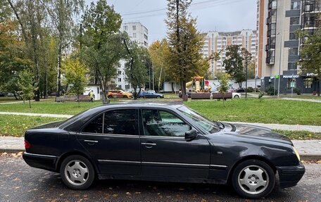 Mercedes-Benz E-Класс, 1996 год, 545 000 рублей, 4 фотография