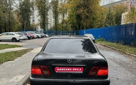 Mercedes-Benz E-Класс, 1996 год, 545 000 рублей, 5 фотография