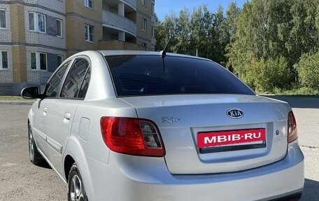 KIA Rio II, 2010 год, 675 000 рублей, 3 фотография