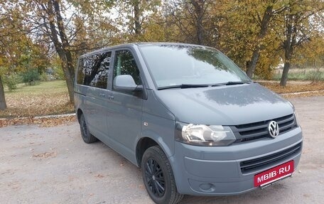 Volkswagen Caravelle T5, 2014 год, 2 800 000 рублей, 2 фотография