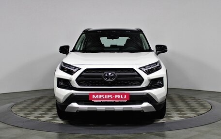 Toyota RAV4, 2024 год, 4 730 000 рублей, 2 фотография