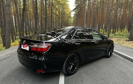 Toyota Camry, 2015 год, 2 700 000 рублей, 4 фотография