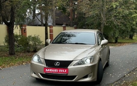 Lexus IS II рестайлинг 2, 2006 год, 1 090 000 рублей, 2 фотография