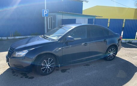 Chevrolet Cruze II, 2010 год, 740 000 рублей, 6 фотография