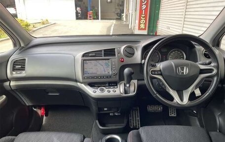 Honda Stream II, 2014 год, 1 100 200 рублей, 8 фотография