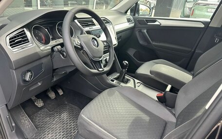 Volkswagen Tiguan II, 2017 год, 1 999 000 рублей, 3 фотография