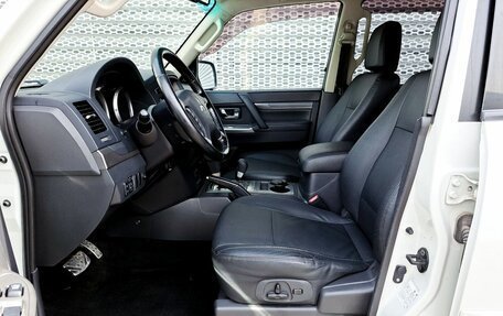 Mitsubishi Pajero IV, 2013 год, 2 669 000 рублей, 16 фотография