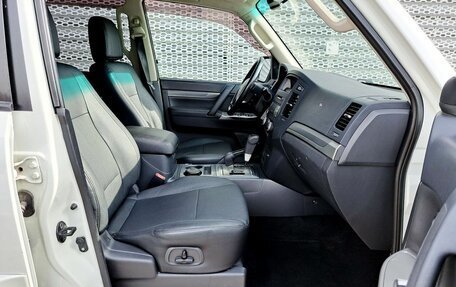 Mitsubishi Pajero IV, 2013 год, 2 669 000 рублей, 11 фотография