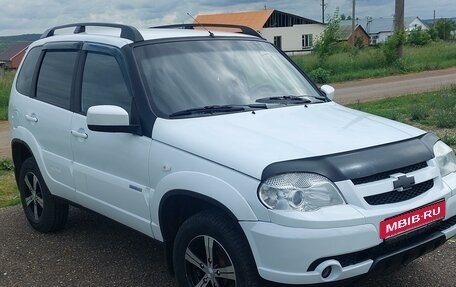 Chevrolet Niva I рестайлинг, 2013 год, 710 000 рублей, 2 фотография