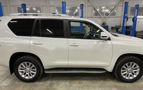 Toyota Land Cruiser Prado 150 рестайлинг 2, 2013 год, 3 600 000 рублей, 2 фотография