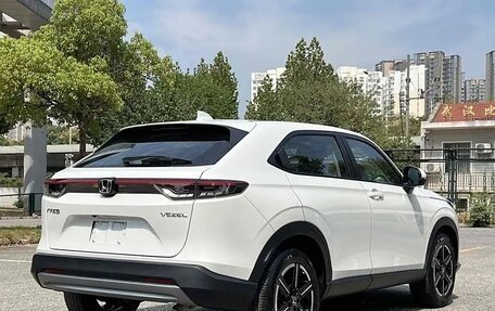 Honda Vezel, 2023 год, 2 400 000 рублей, 4 фотография