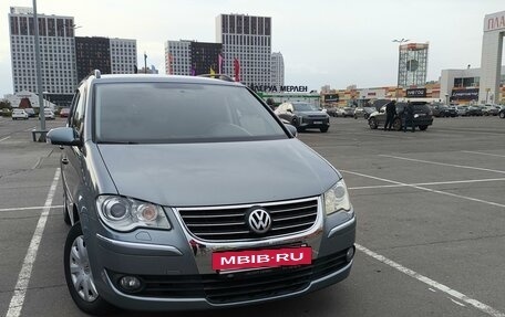 Volkswagen Touran III, 2008 год, 900 000 рублей, 2 фотография