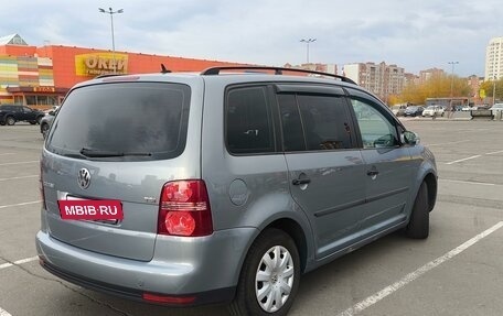 Volkswagen Touran III, 2008 год, 900 000 рублей, 7 фотография