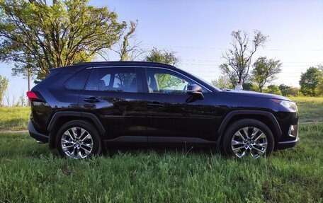 Toyota RAV4, 2019 год, 3 600 000 рублей, 4 фотография