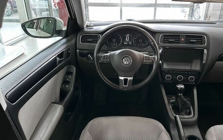 Volkswagen Jetta VI, 2012 год, 949 900 рублей, 8 фотография