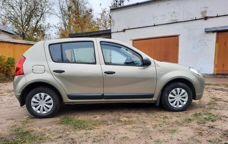 Renault Sandero I, 2011 год, 570 000 рублей, 3 фотография