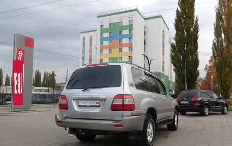 Toyota Land Cruiser 100 рестайлинг 2, 2007 год, 2 059 000 рублей, 2 фотография