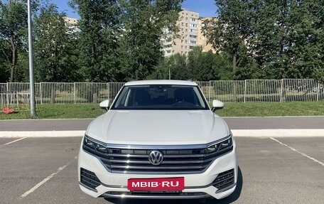 Volkswagen Touareg III, 2019 год, 6 700 000 рублей, 2 фотография