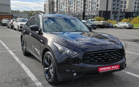 Infiniti FX II, 2011 год, 2 000 000 рублей, 1 фотография