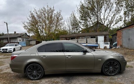 BMW 5 серия, 2006 год, 1 300 000 рублей, 28 фотография