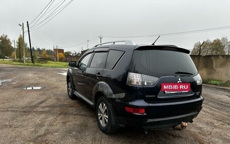 Mitsubishi Outlander III рестайлинг 3, 2010 год, 1 100 000 рублей, 5 фотография