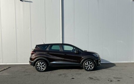 Renault Kaptur I рестайлинг, 2017 год, 1 699 000 рублей, 4 фотография