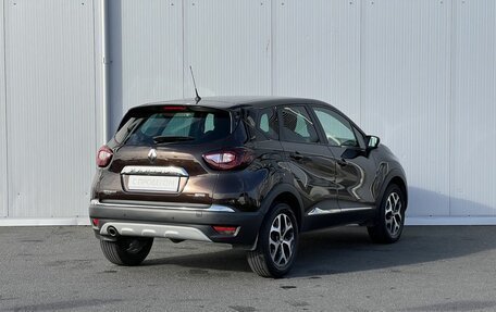 Renault Kaptur I рестайлинг, 2017 год, 1 699 000 рублей, 5 фотография