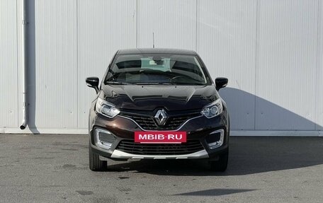 Renault Kaptur I рестайлинг, 2017 год, 1 699 000 рублей, 2 фотография