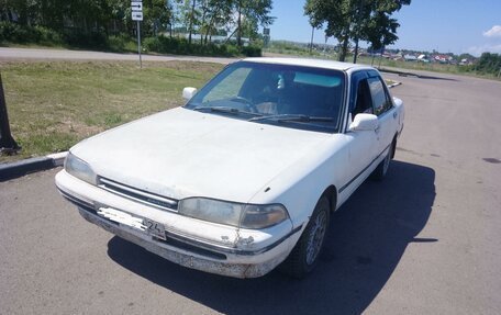 Toyota Carina, 1990 год, 180 000 рублей, 1 фотография