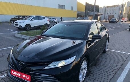 Toyota Camry, 2019 год, 2 500 000 рублей, 8 фотография