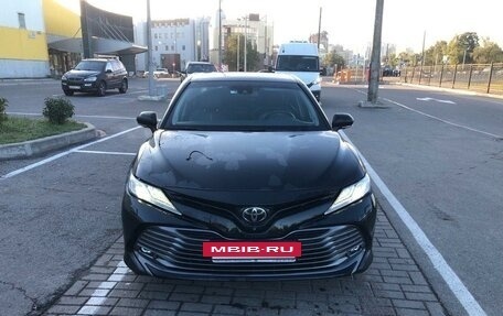 Toyota Camry, 2019 год, 2 500 000 рублей, 2 фотография