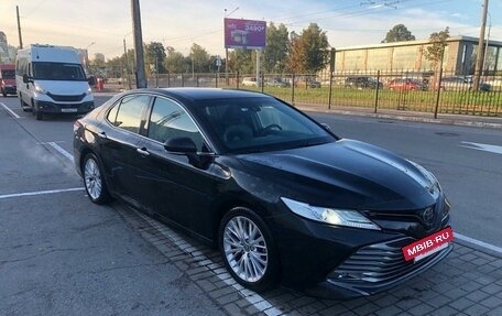 Toyota Camry, 2019 год, 2 500 000 рублей, 15 фотография