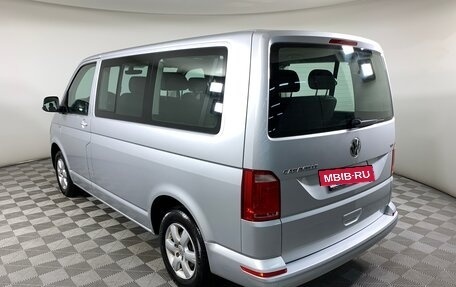 Volkswagen Caravelle T6 рестайлинг, 2016 год, 3 010 000 рублей, 7 фотография