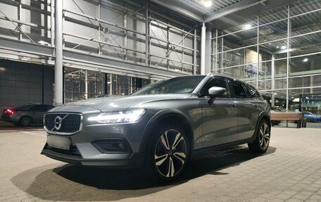 Volvo V60 II, 2020 год, 3 999 000 рублей, 3 фотография