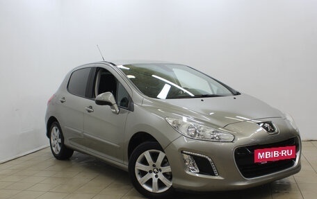 Peugeot 308 II, 2013 год, 890 000 рублей, 3 фотография