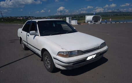 Toyota Carina, 1990 год, 180 000 рублей, 2 фотография