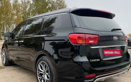 KIA Carnival III, 2018 год, 3 500 000 рублей, 3 фотография