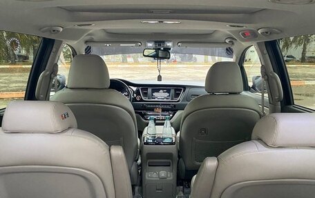 KIA Carnival III, 2018 год, 3 500 000 рублей, 7 фотография