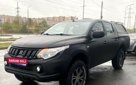 Mitsubishi L200 IV рестайлинг, 2017 год, 1 590 000 рублей, 3 фотография