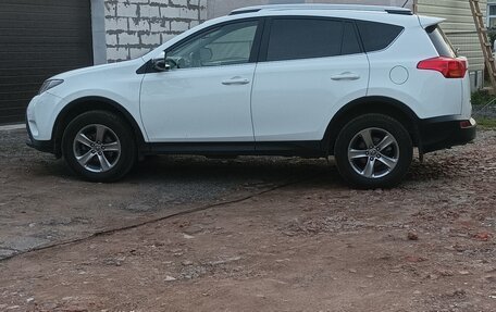 Toyota RAV4, 2015 год, 2 050 000 рублей, 10 фотография