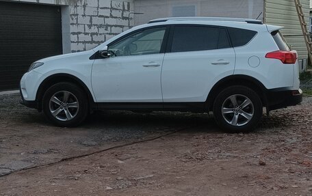 Toyota RAV4, 2015 год, 2 050 000 рублей, 11 фотография