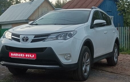 Toyota RAV4, 2015 год, 2 050 000 рублей, 7 фотография