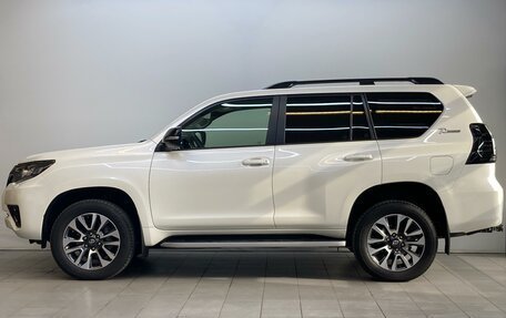 Toyota Land Cruiser Prado 150 рестайлинг 2, 2022 год, 8 700 000 рублей, 8 фотография